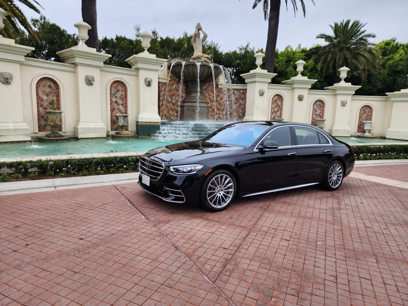 Rifecar Luxury Chauffeur Service in Los Angeles